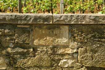 ロマネ＝コンティの葡萄畑の標石